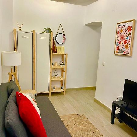 Stylish One Bedroom Flat In The Heart Of Madrid Bagian luar foto