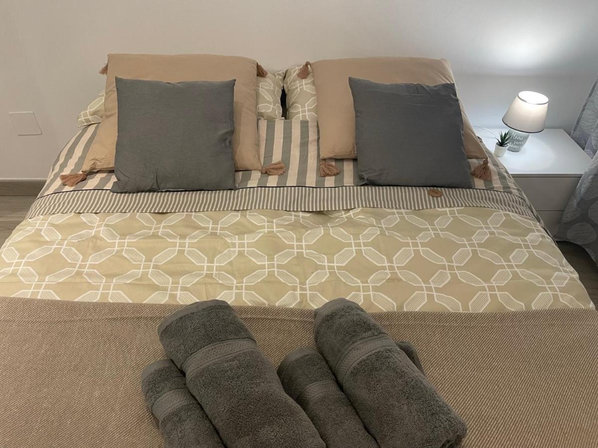 Stylish One Bedroom Flat In The Heart Of Madrid Bagian luar foto